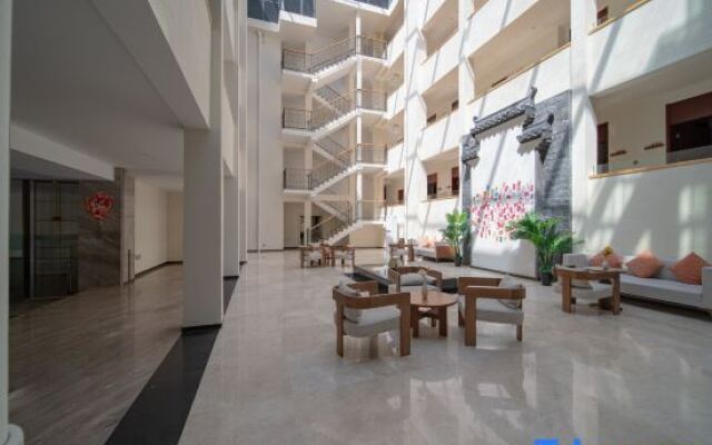 Royeah Hotel