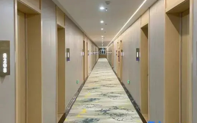Smart Hotel in the View