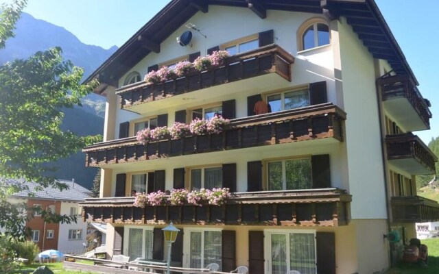 Romantica Saas-grund