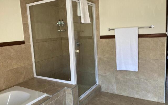 2 Rawdons Country Estate