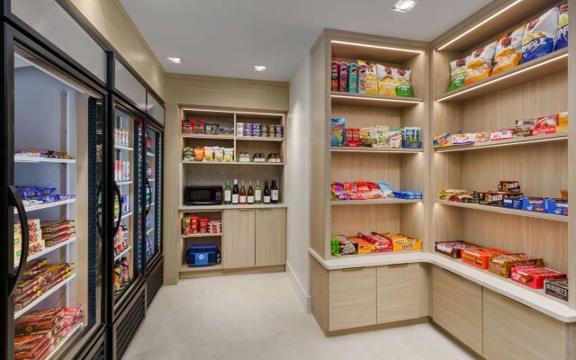 Beal House Fort Walton Beach, Tapestry Collection by Hilton