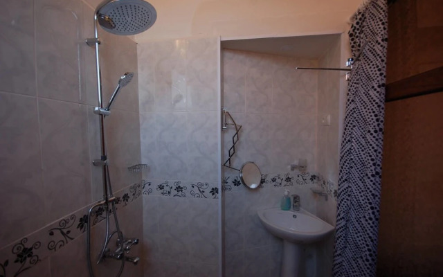 Lelis Guest House