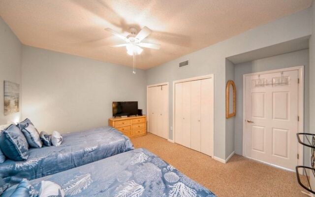 Shoreline 1123 Condo by RedAwning