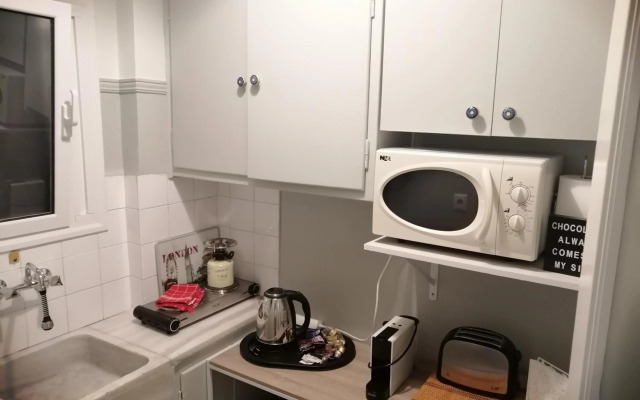 Alexandras Metro Studio