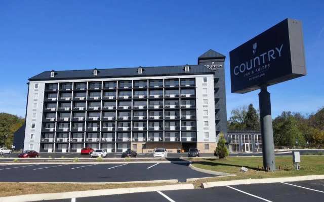 Country Inn & Suites by Radisson, Pigeon Forge South, TN