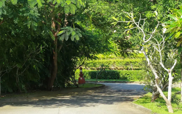 Nai Harn Baan-Bua