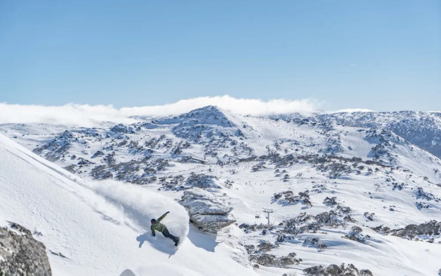 Kirwan Apartment 18 - Large Jindabyne Apartment