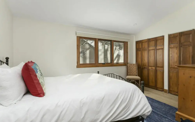 26 Par6 Townhomes 2 Bedroom Townhouse by RedAwning