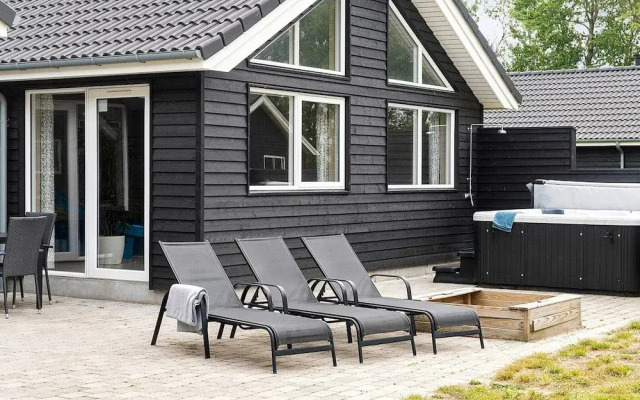 16 Person Holiday Home in Vaeggerlose