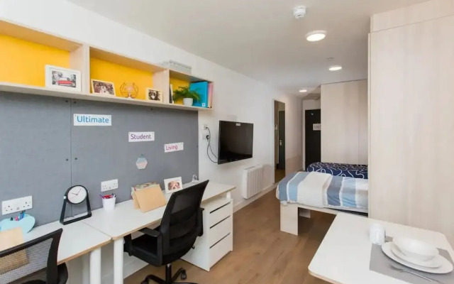 Student Only Riverside House