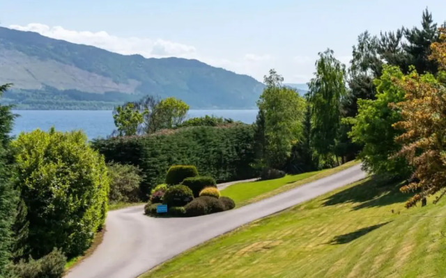Loch Ness House Hotel
