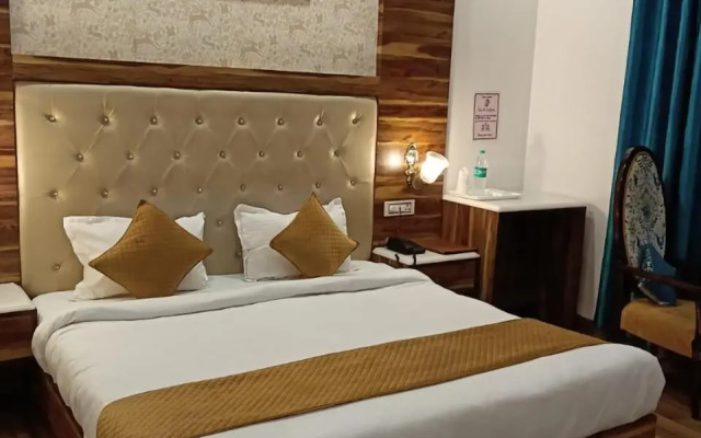 OYO 22115 Hotel D Plaza
