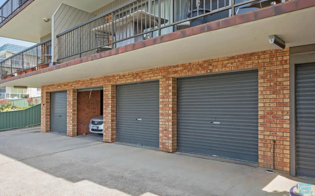 Pacific Pines Unit 6