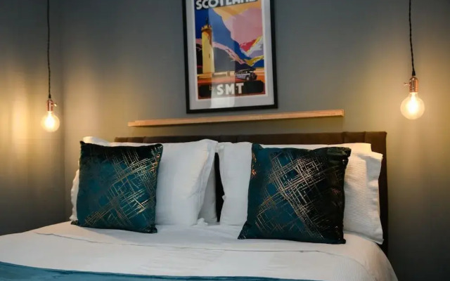 The Gallery Apartment