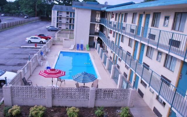 Bama Inn