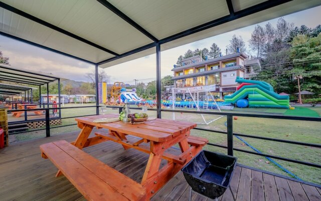 Gapyeong Saeyeon Caravan - Glamping