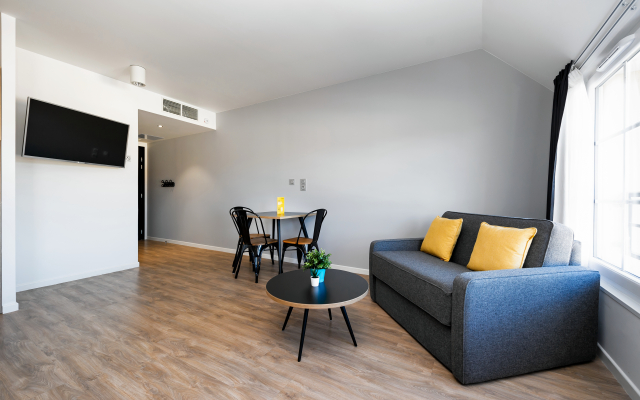 Staycity Aparthotels, Near Disneyland® Paris