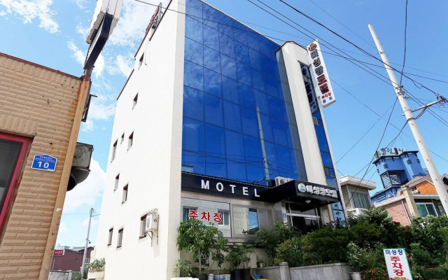 Gangneung Miseongjang Motel