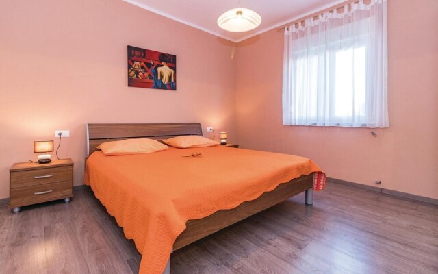 Stunning Home in Pula With Wifi and 4 Bedrooms