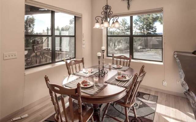 White Mountain Paradise - Four Bedroom Cabin