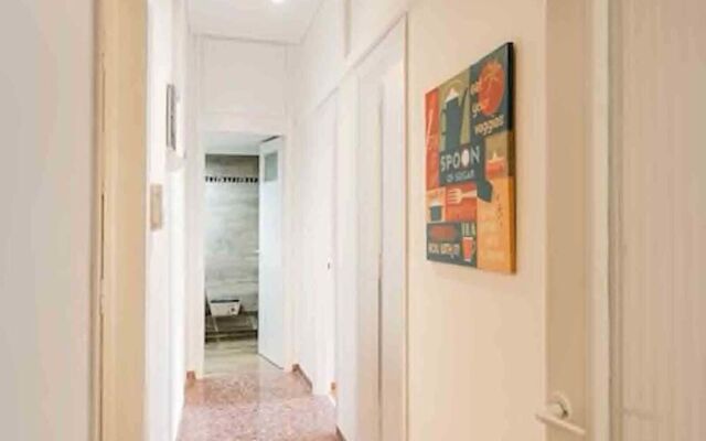 Athens Acropolis Spacious Apartment