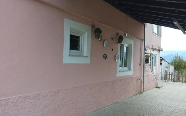 Azevinho Guest House