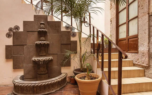 Hotel Cantera Rosa