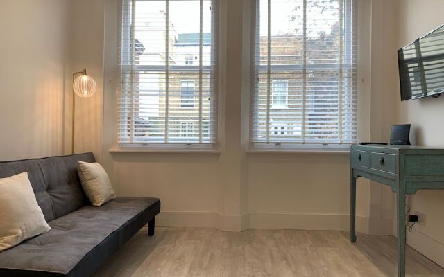Bright Studio in Earl's Court