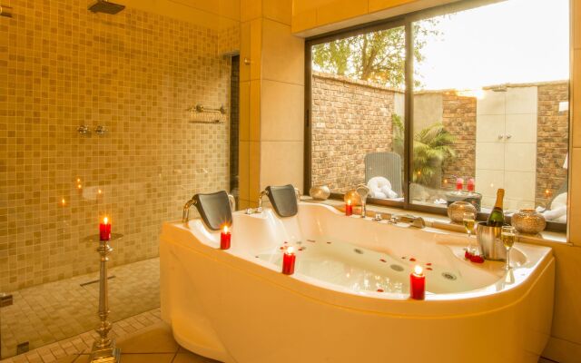 Elandela Private Game Reserve & Luxury Lodge