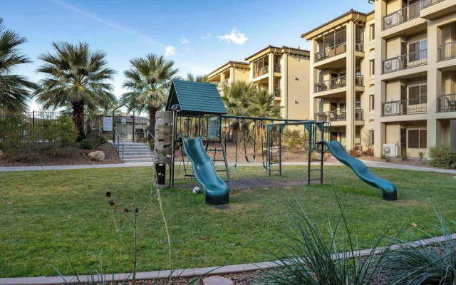 Walking on Sunshine Ground Level