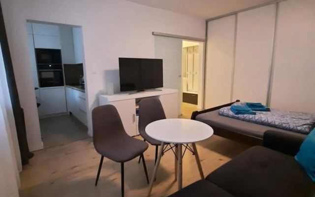 Apartment Klimka with balcony and free parking