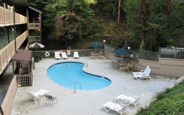 Falling Waters - 1 Br Condo