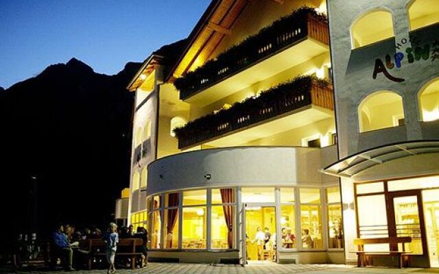 Hotel Alpin