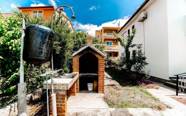 Apartments Jasko / Three Bedroom Jasko 1