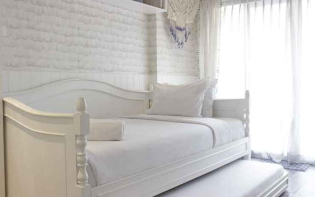 Stylish and Elegant Studio at Gateway Pasteur Apartment By Travelio
