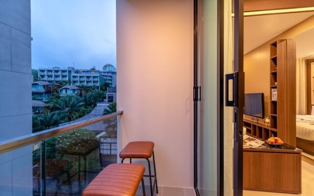 Viva Patong apartment by Lofty