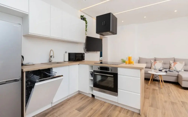 Apartment Park de Gaulle'a by Renters