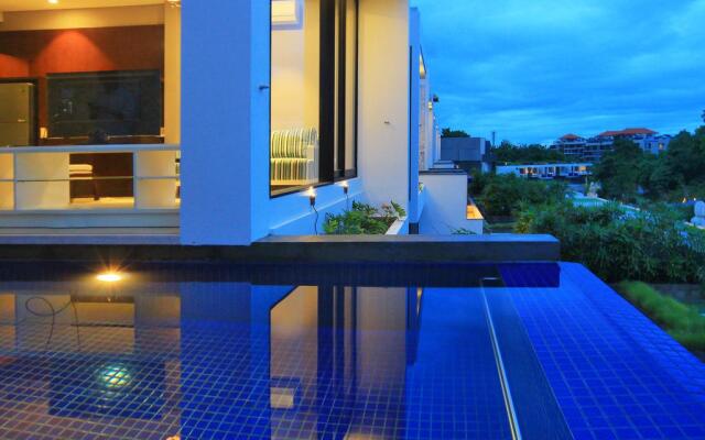 The Sterling Villas