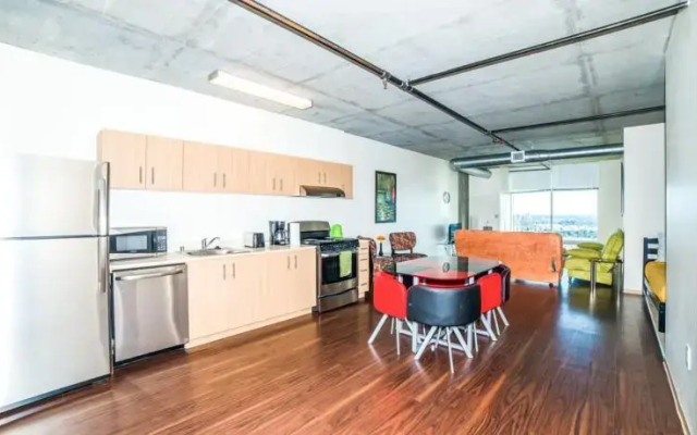 Hollywood Emanuela Apartment