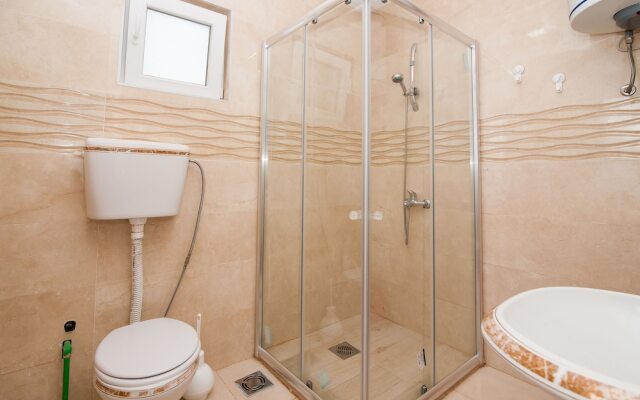 Open Sea Luxury Apartments