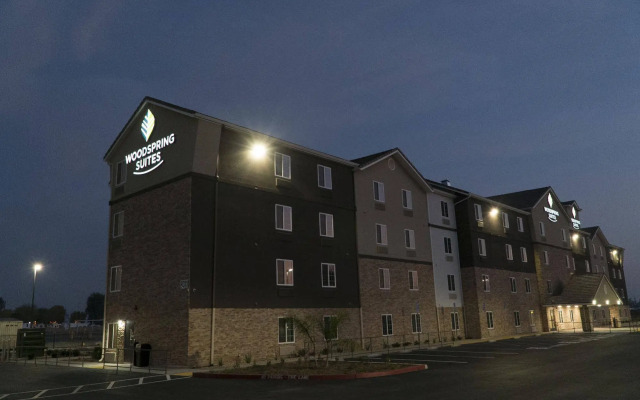 WoodSpring Suites Bakersfield East