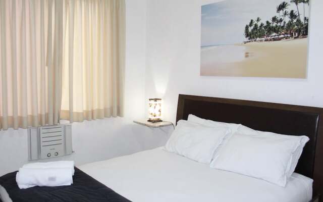 Pineapples F27 Copacabana Penthouse and Pool