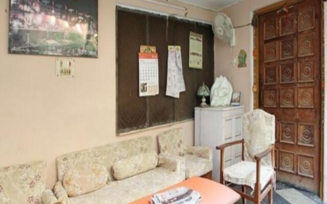Ishan Paying Guest House