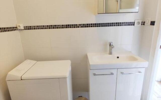 Beau studio à 1 minute de la plage