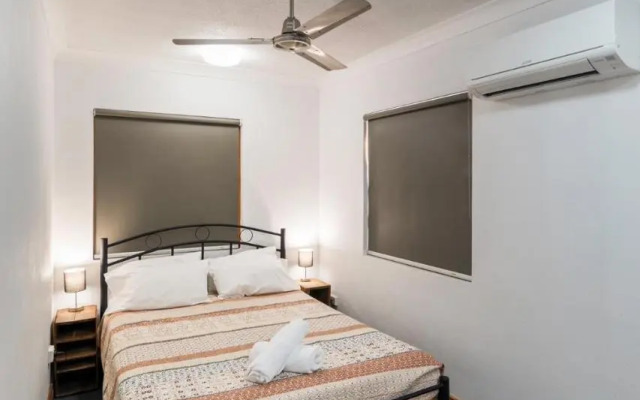 Island Adventure Holiday House