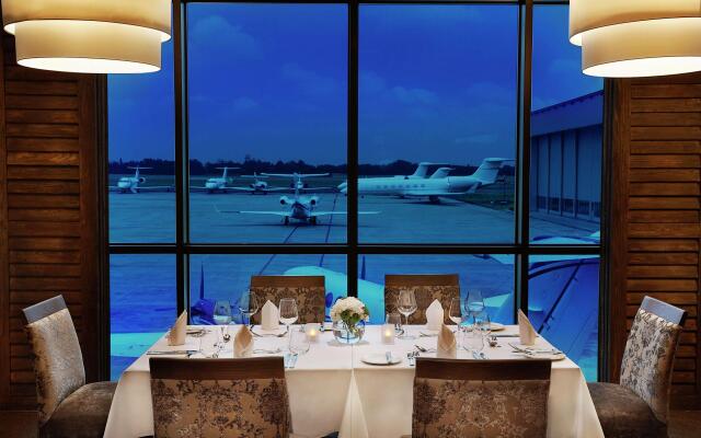 Legend Hotel Lagos Airport, Curio Collection by Hilton