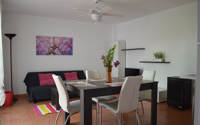 Ground floor apt with kitchenette, private patio, west facing