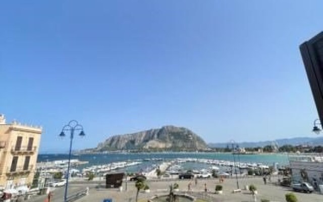 Mondello Apartment