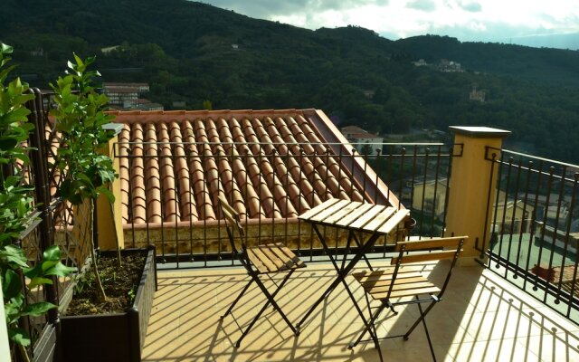 Cento Tarì Guest House