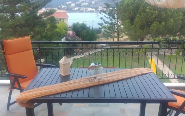 A Beautiful Sea-side Penthouse